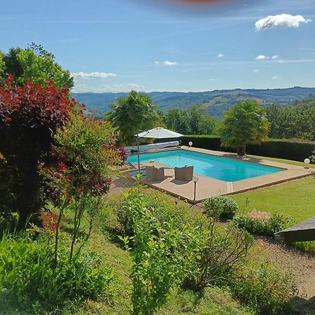 Bienvenue Dans Notre Gite Naves  Exterior foto